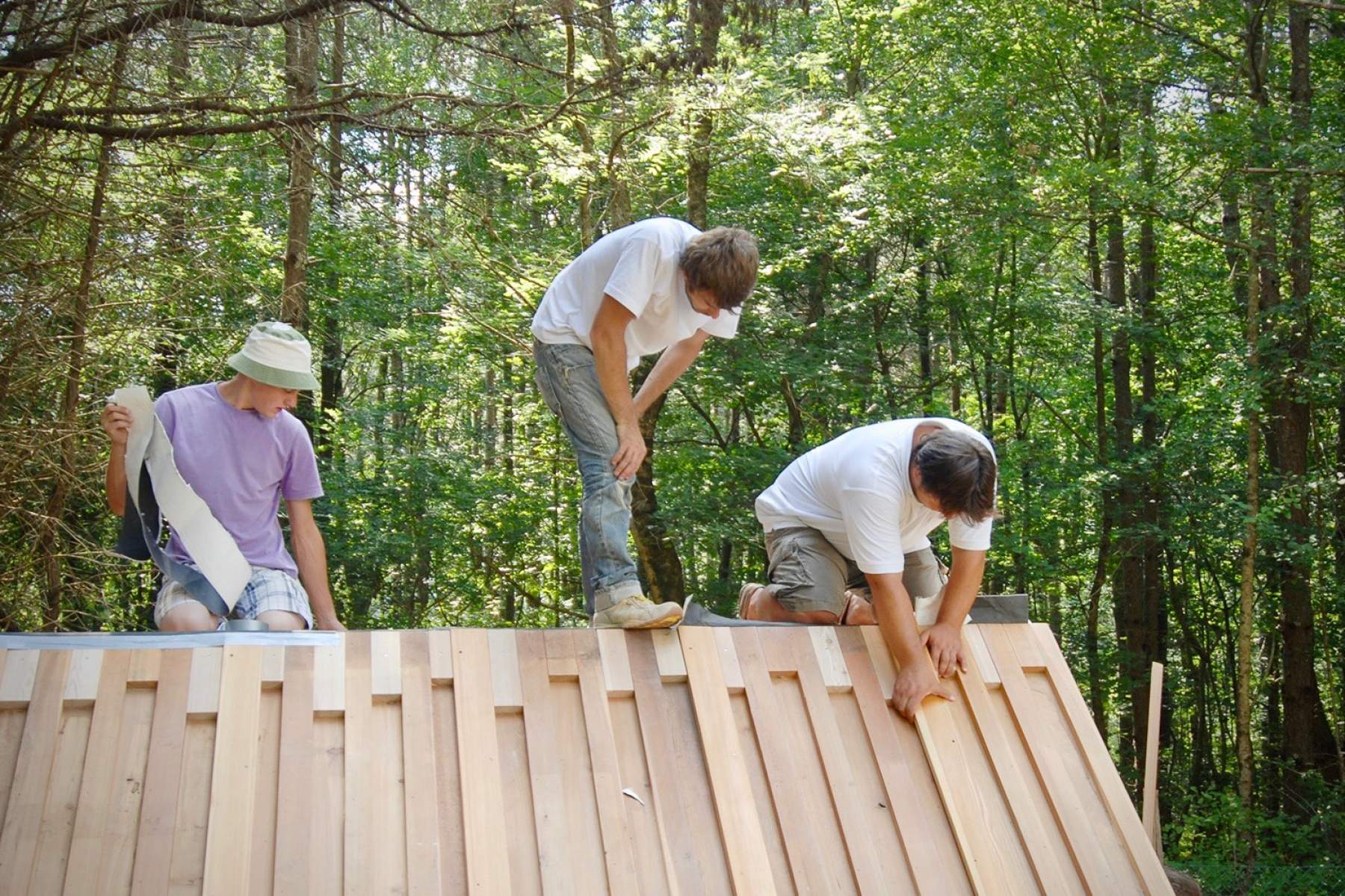 Fitting the roof members to Larch Hut.